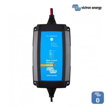 Polnilnik Victron Blue Smart  IP65 12-25